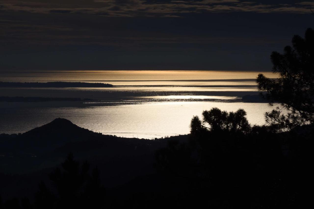 Villa Ormarine, Vue Exceptionnelle Sur La Baie De Cannes Et Le Mercantour Les Adrets-de-l'Estérel Buitenkant foto